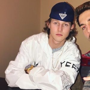 Meet your Posher, Logan